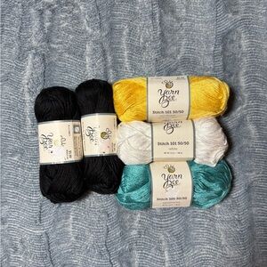BUNDLE (5) Yarn Bee Stitch 101 50/50 Yarn - Discontinued - Soft & Silky